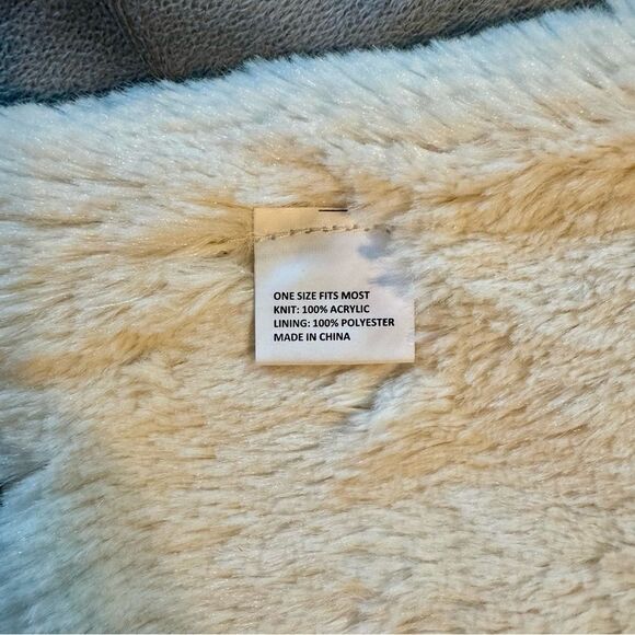 Women’s Winter Trapper Hat, Scarf, and Mittens Set | Nordic Print | Fair Isle - Picture 8 of 8